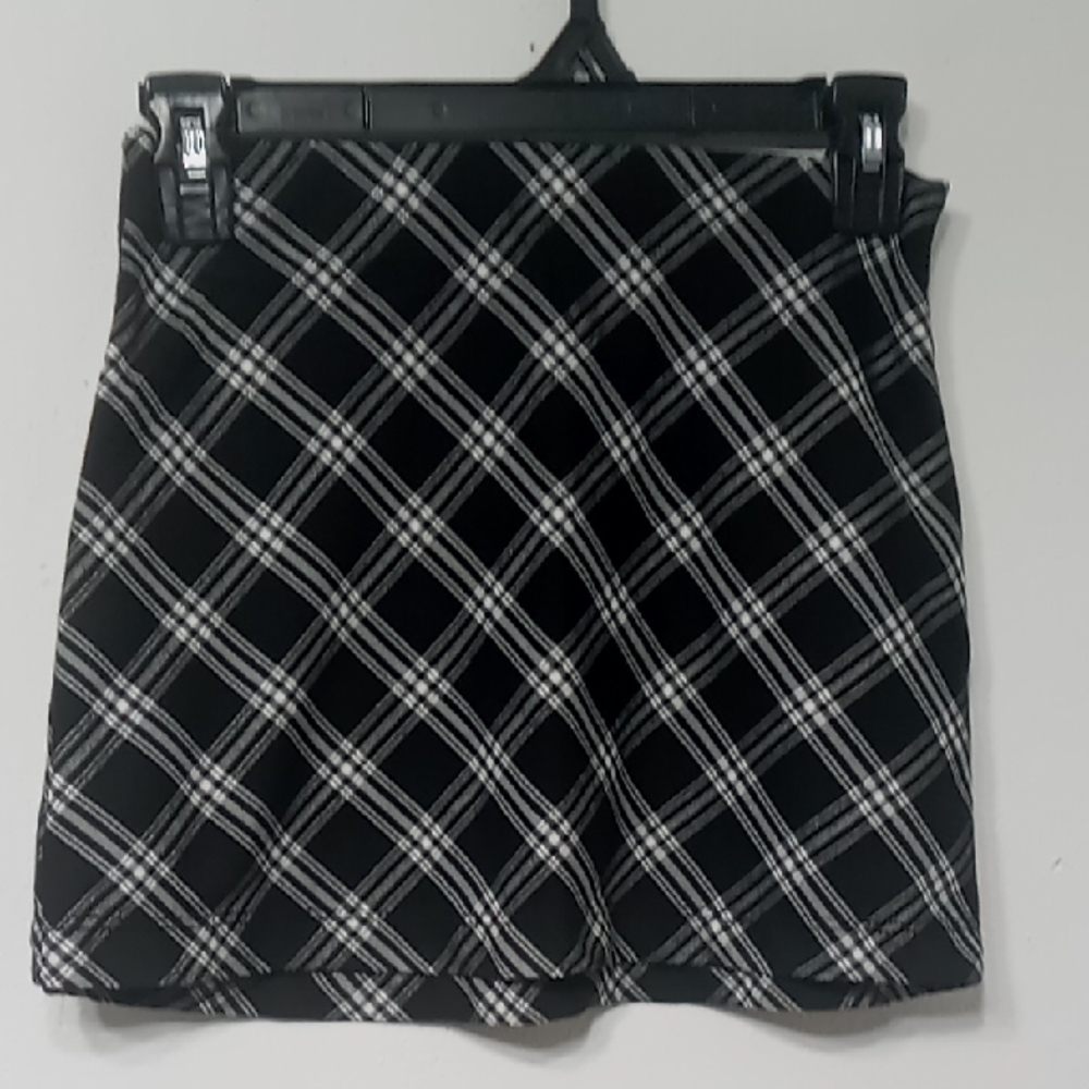 Girls Plaid Black and White  Shorts Size L(10-12)
